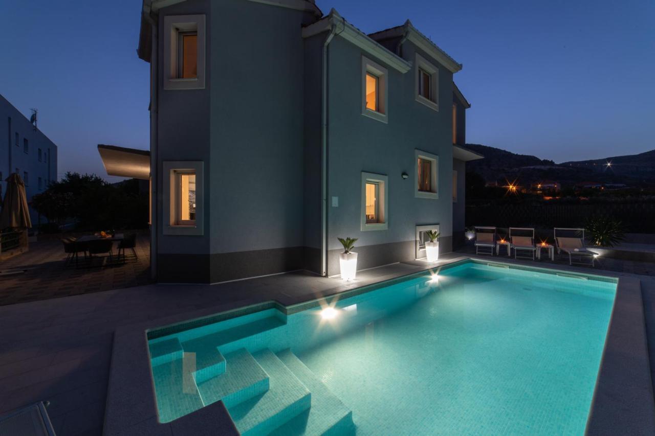 Villa Ban Трогир Екстериор снимка